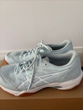 ASICS Light Blue and Gum-Trim Women's Athletic Court Shoes